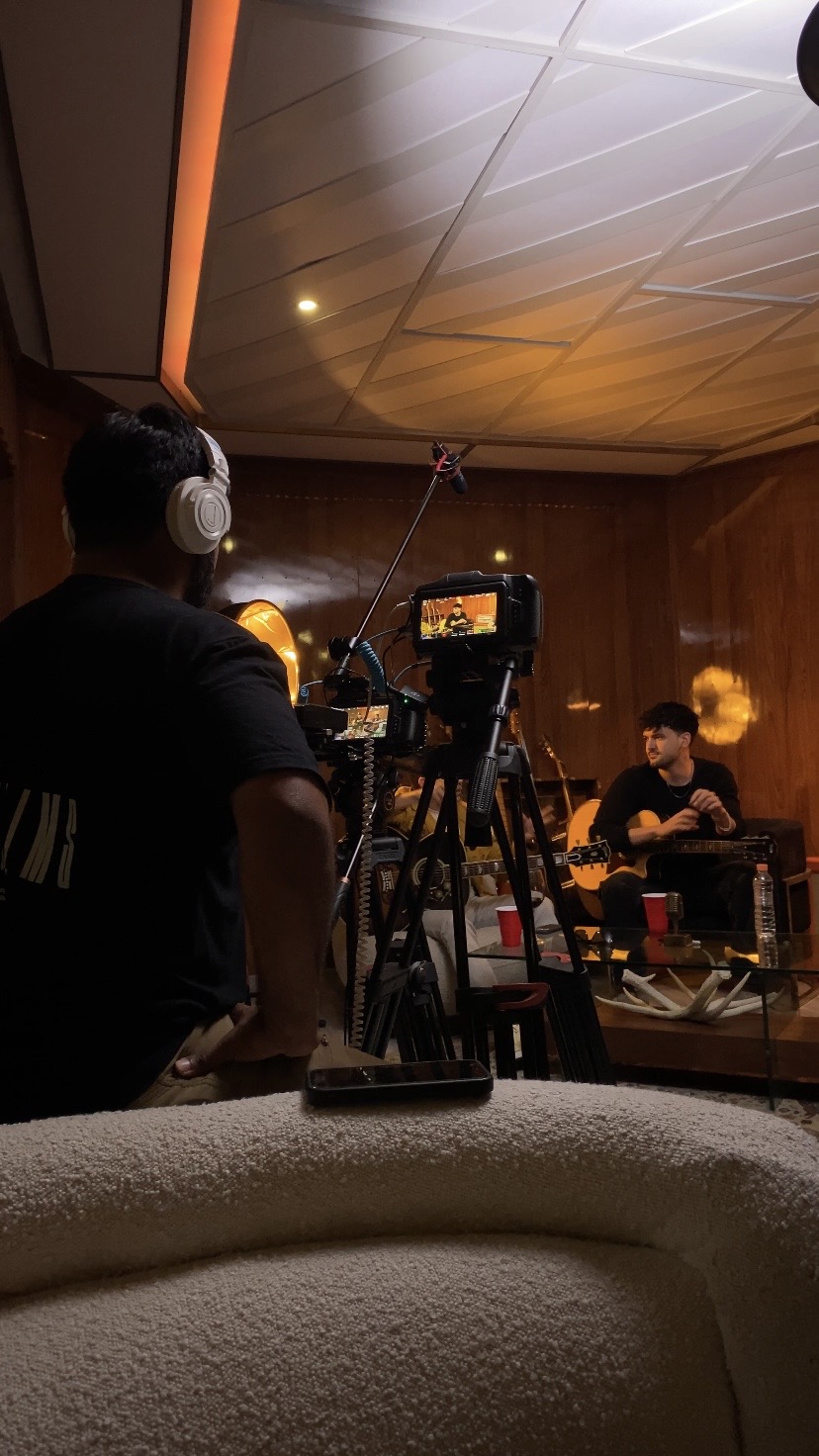 Producción de podcast de compositores con Kakalo.